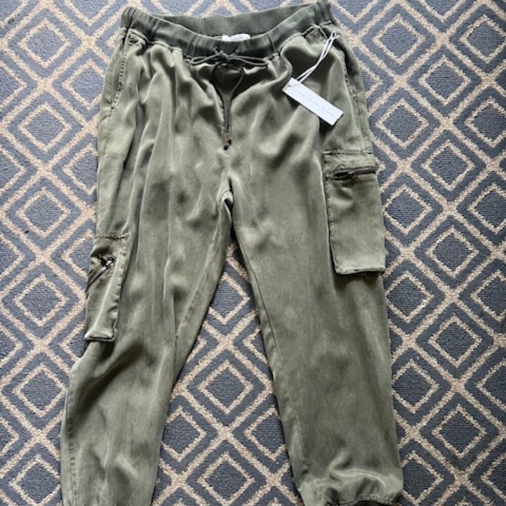 BNWT YOUNG FABULOUS & BROKE JOGGERS LARGE